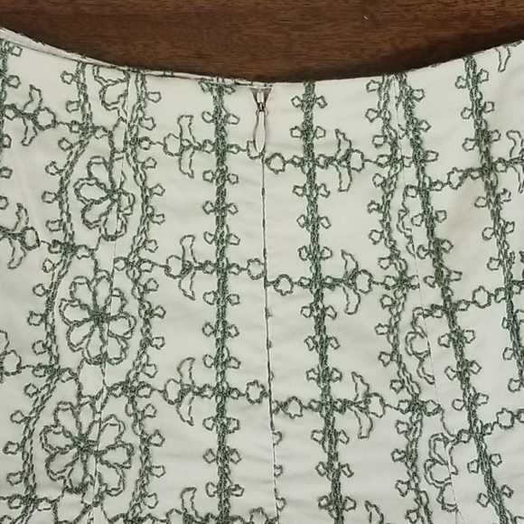 Stunning Nanette Lepore embrodered skirt sz 4 - Picture 8 of 10
